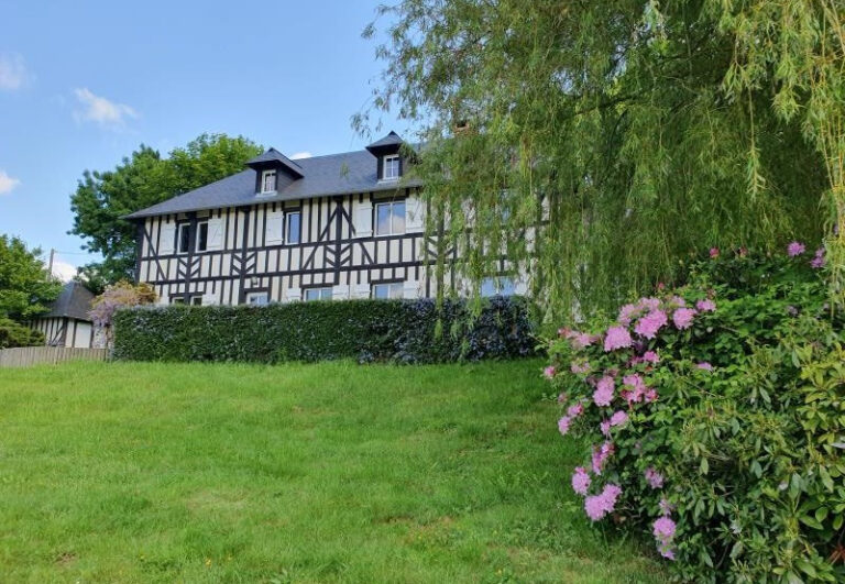 Proche d’un village avec vue