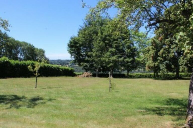 TERRAIN A BATIR, secteur CORMEILLES