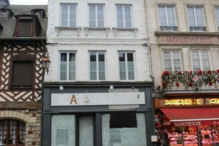 IMMEUBLE DE RAPPORT, secteur CORMEILLES