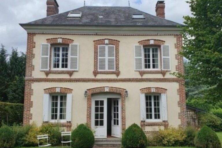 Maison de Maître, secteur CORMEILLES